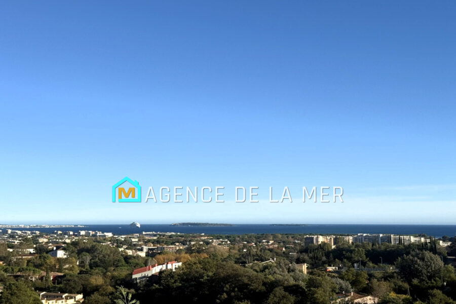 Maison à vendre à Mandelieu-la-napoule — Vue mer — photo 1