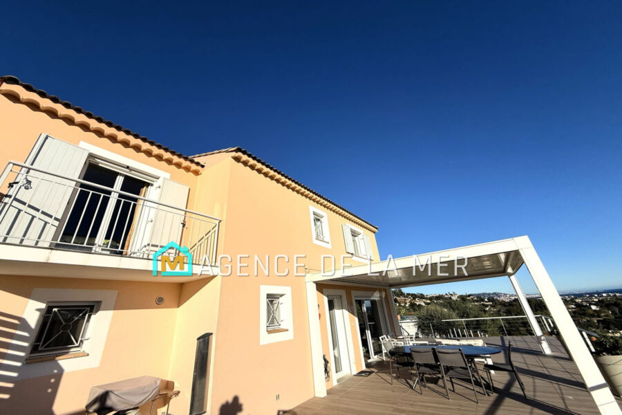 Maison à vendre à Mandelieu-la-napoule — Vue mer — photo 8