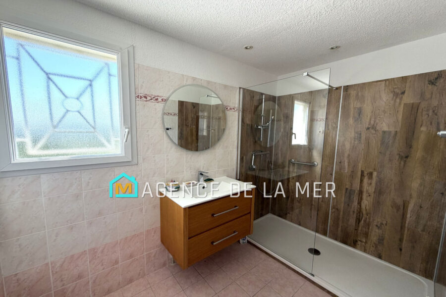 Maison à vendre à Mandelieu-la-napoule — Vue mer — photo 11
