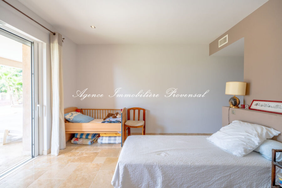 Maison à vendre à Sainte-maxime — Vue mer — photo 16