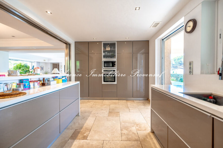 Maison à vendre à Sainte-maxime — Vue mer — photo 12
