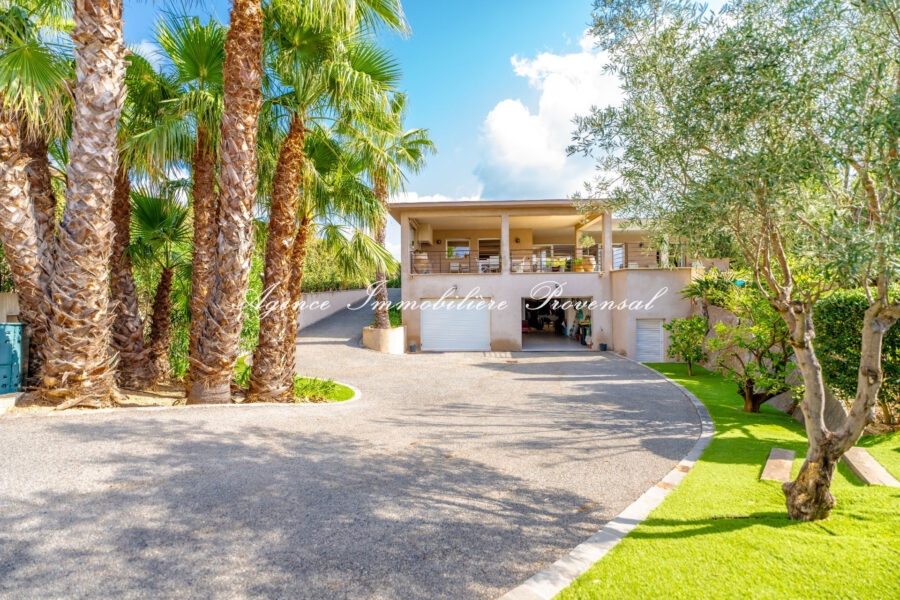 Maison à vendre à Sainte-maxime — Vue mer — photo 6