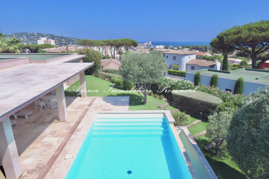 Maison à vendre à Sainte-maxime — Vue mer — photo 1