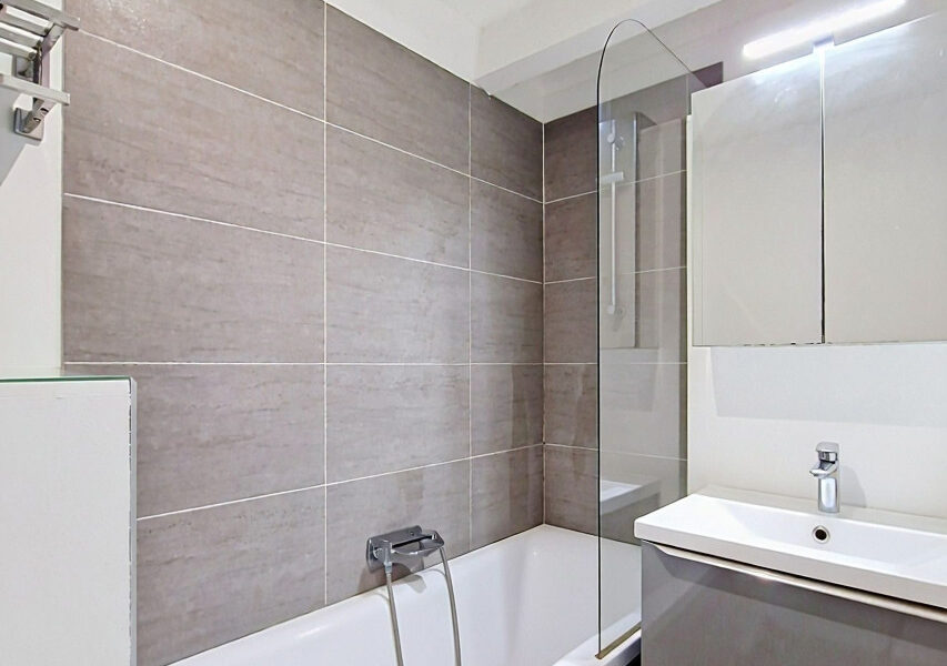 Appartement à vendre à Golfe-juan — Vue mer — photo 3