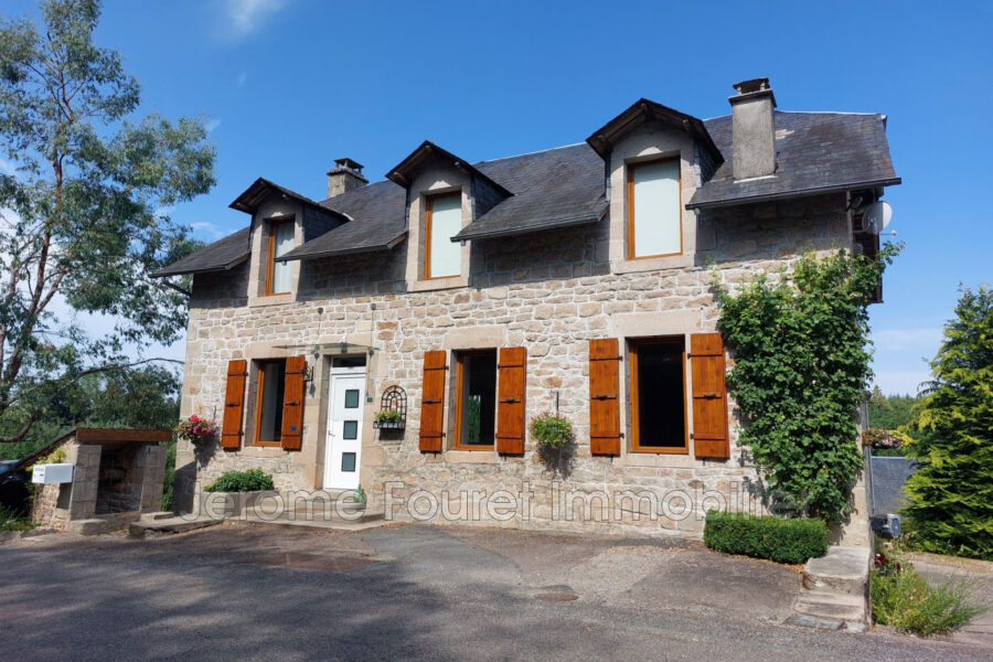 Maison à vendre à Montaignac-sur-Doustre — Vue nature — photo 2