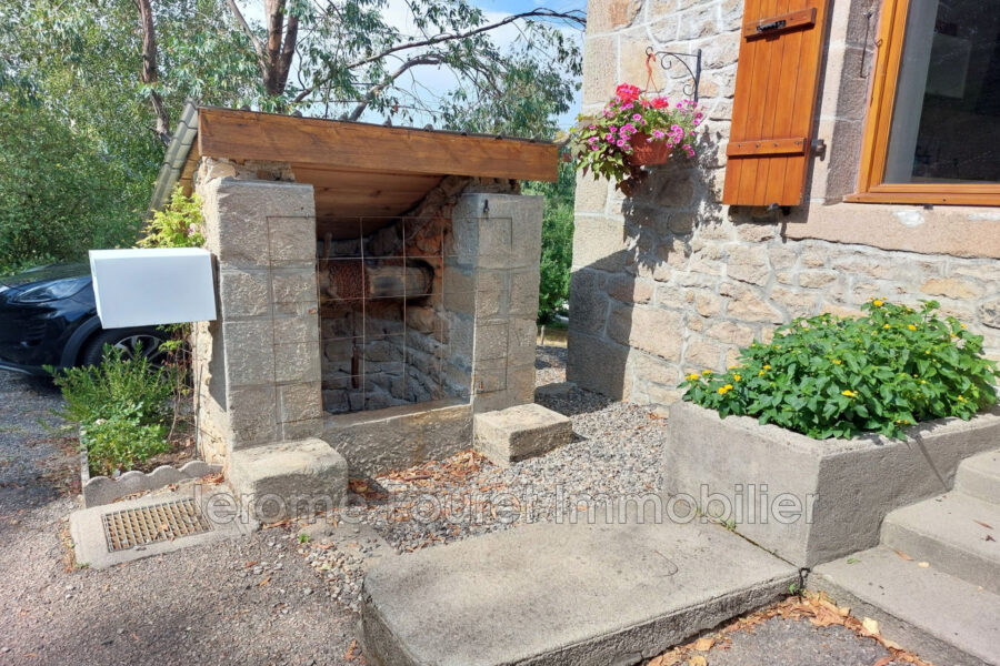 Maison à vendre à Montaignac-sur-Doustre — Vue nature — photo 3