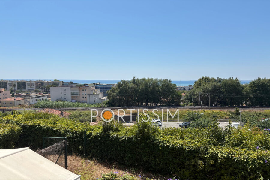 Appartement à vendre à Saint-laurent-du-var — Vue mer — photo 1