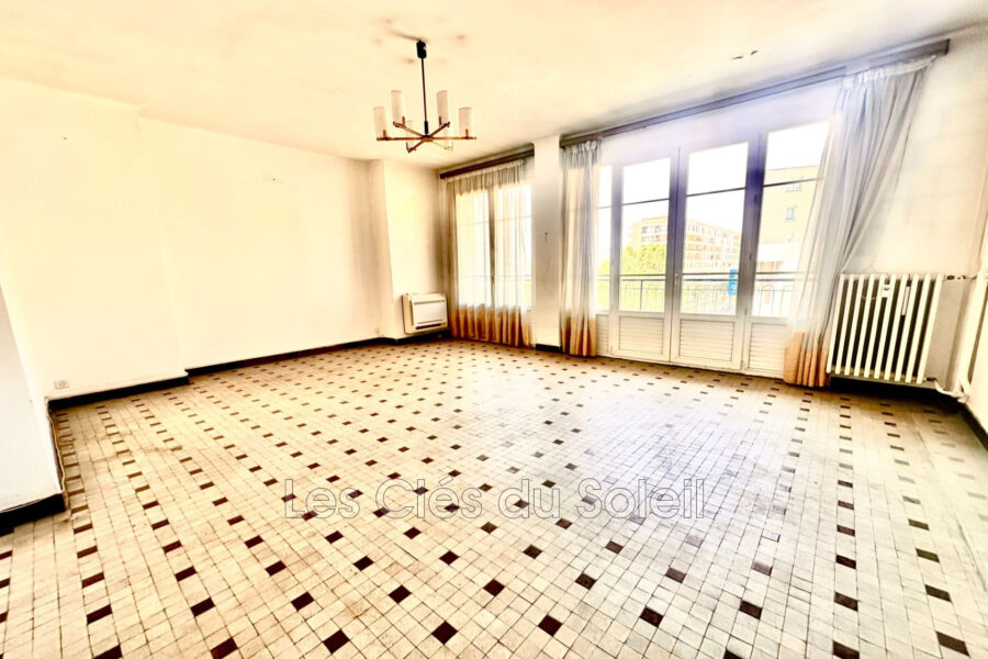 Appartement à vendre à Toulon — Vue sur la ville — photo 2