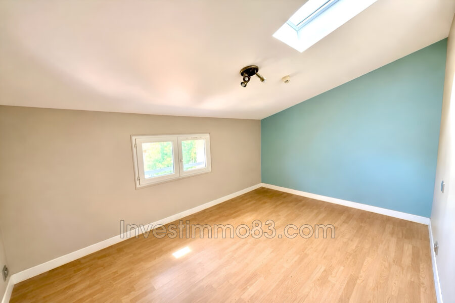 Appartement à vendre à Pertuis — Vue sur la ville — photo 3