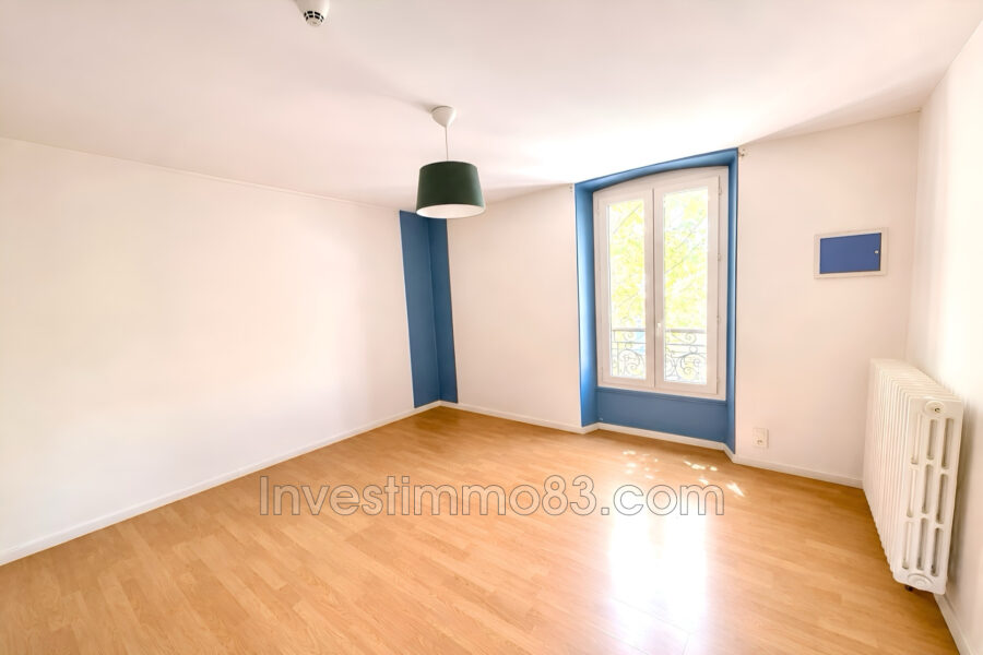 Appartement à vendre à Pertuis — Vue sur la ville — photo 7