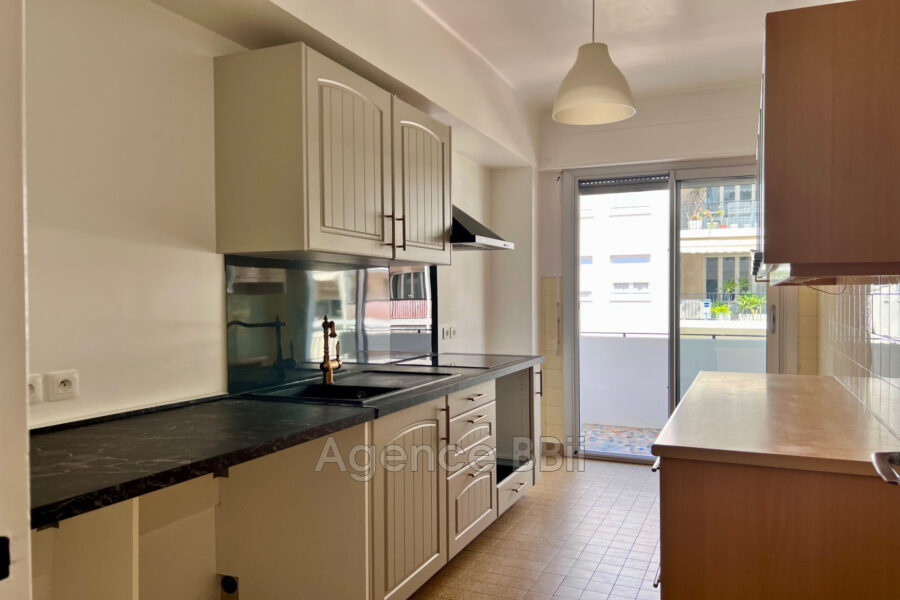 Appartement à vendre à Nice — Vue sur la ville — photo 7