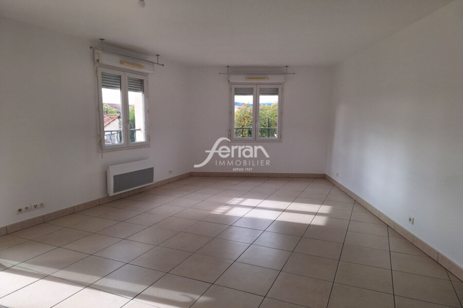 Appartement à louer à Draguignan — Vue dégagée — photo 1