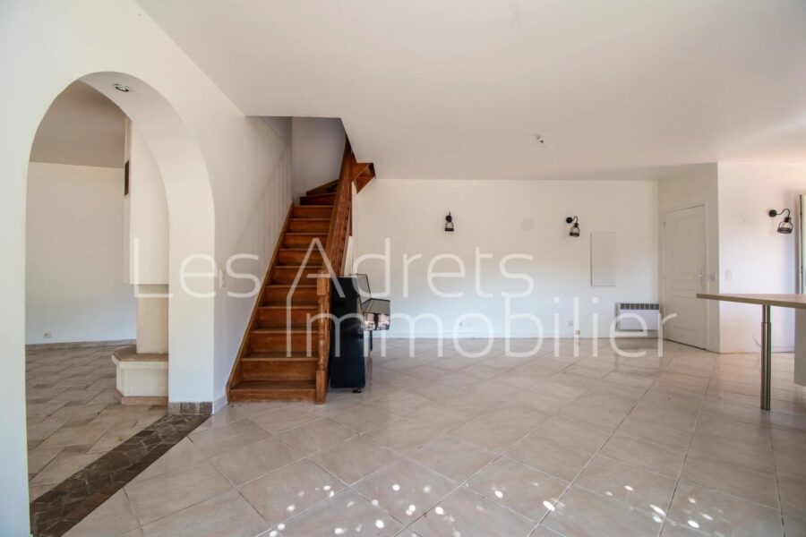 Maison à vendre à Les adrets-de-l&rsquo;estérel — Vue montagne — photo 15