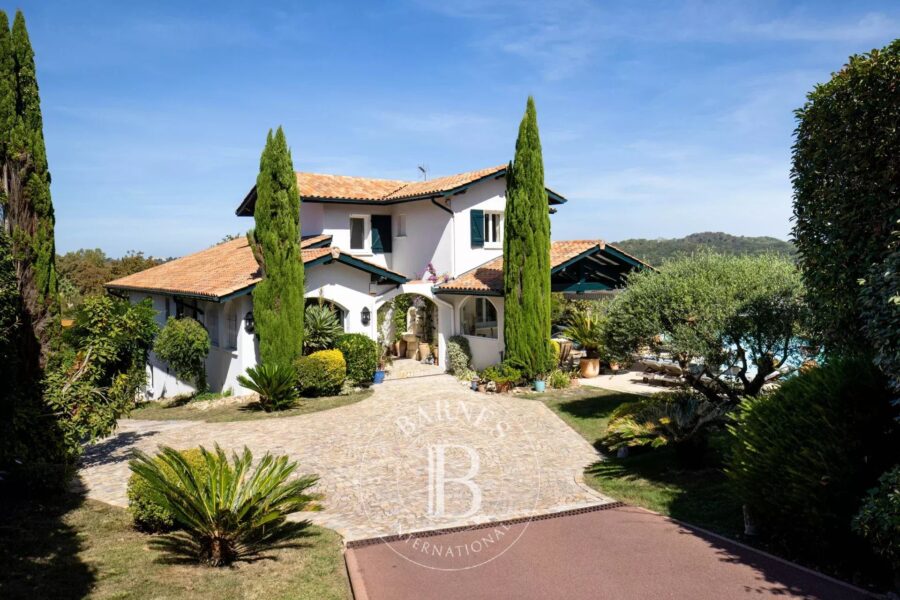 Maison à vendre à Anglet — Vue sur la ville — photo 5