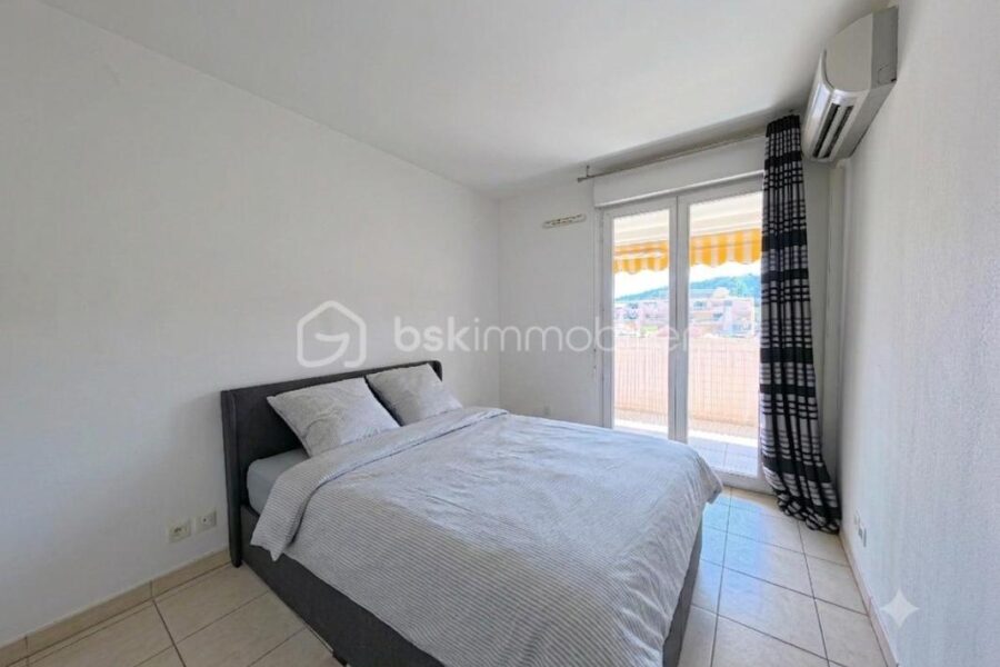 Appartement à vendre à Golfe juan — Vue sur la ville — photo 7