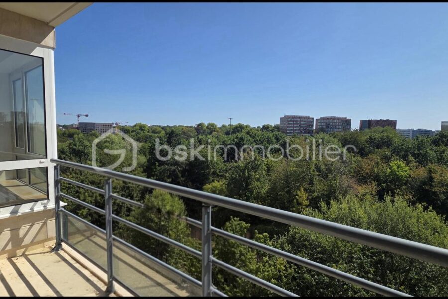 Appartement à vendre à Lille — Vue sur la ville — photo 1