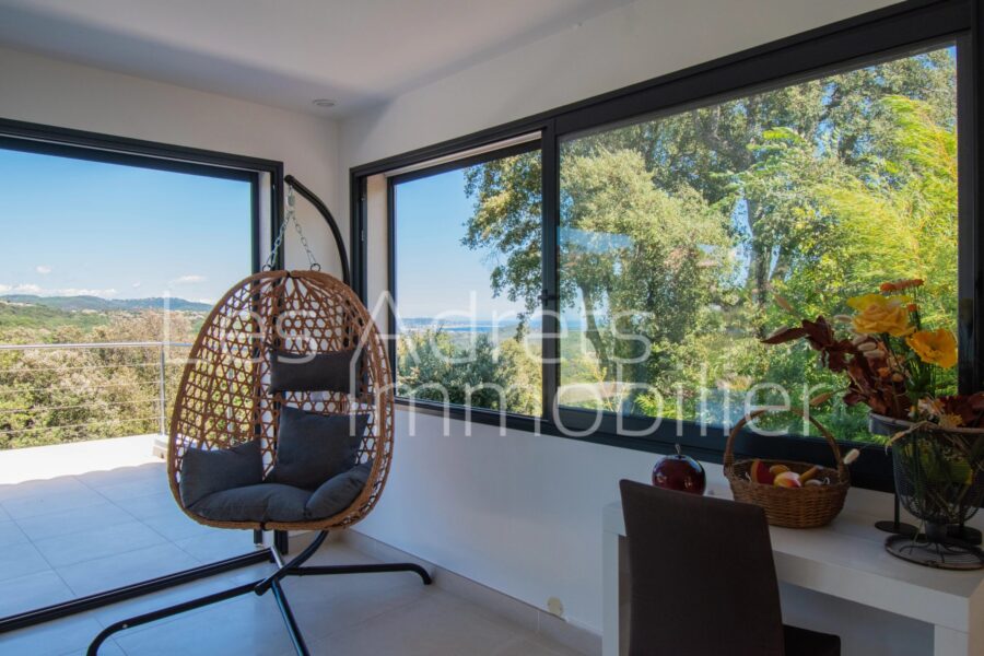 Maison à vendre à Les adrets-de-l&rsquo;estérel — Vue mer — photo 9