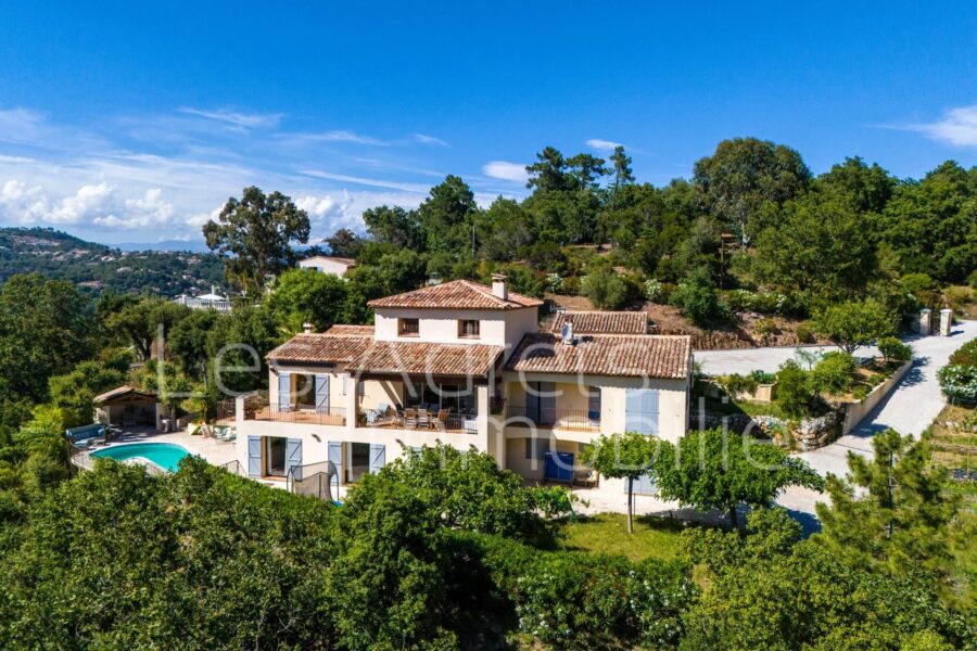 Maison à vendre à Les adrets-de-l&rsquo;estérel — Vue montagne — photo 2