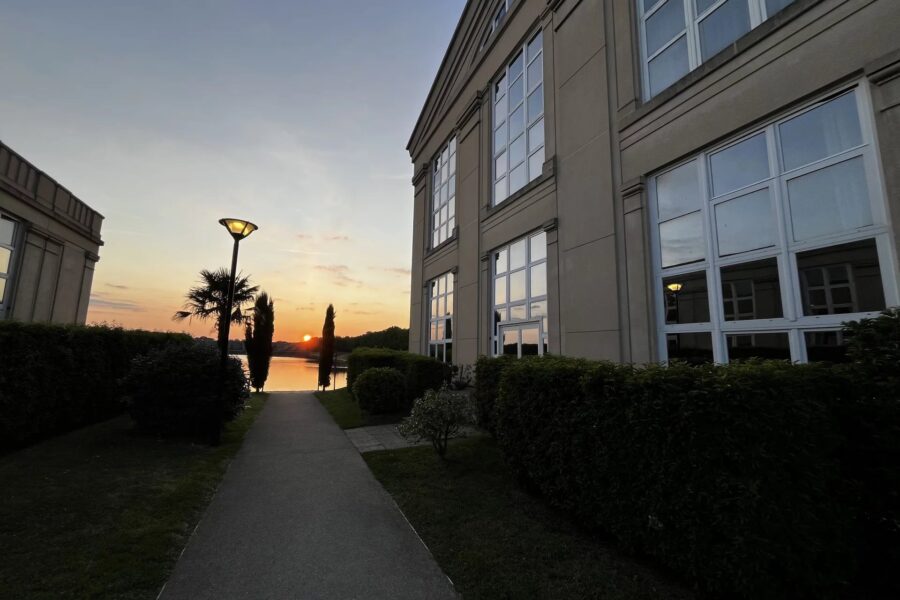 Appartement à vendre à Voisins-le-bretonneux — Vue lac — photo 18