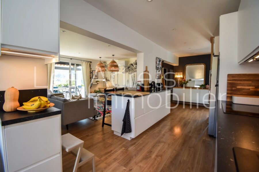 Maison à vendre à Les adrets-de-l&rsquo;estérel — Vue montagne — photo 9
