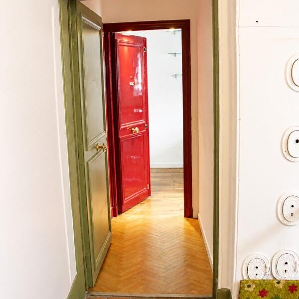 Appartement à vendre à Paris — Vue sur la ville — photo 8