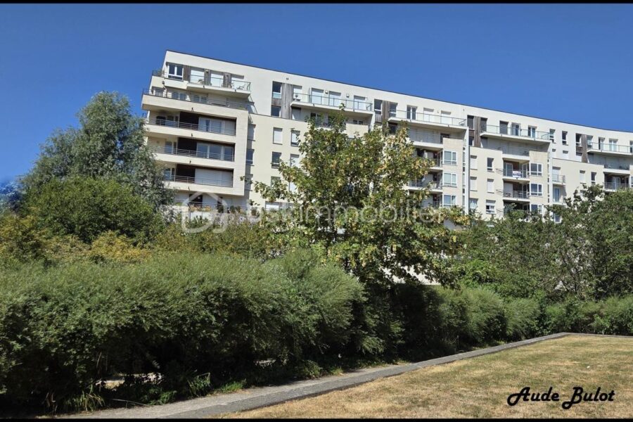 Appartement à vendre à Lille — Vue sur la ville — photo 8