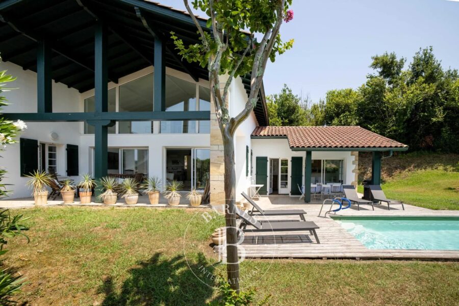 Maison à vendre à Ascain — Vue montagne — photo 3