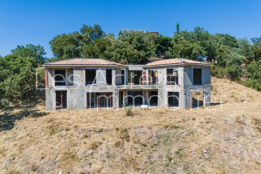 Maison à vendre à Les adrets-de-l&rsquo;estérel — Vue montagne — photo 3