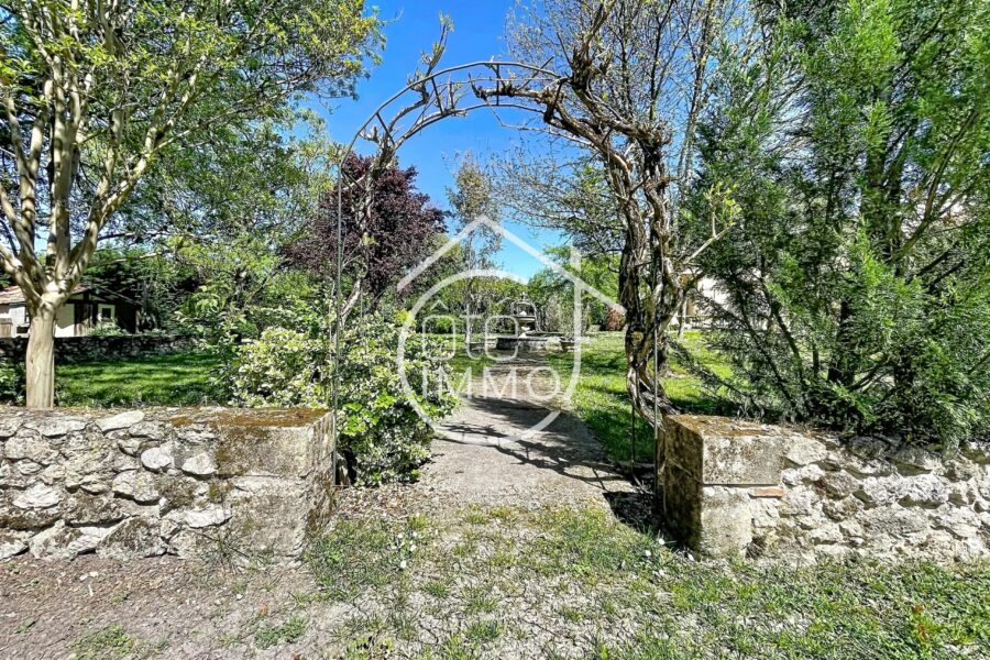 Maison à vendre à Montpeyroux — Vue parc — photo 33