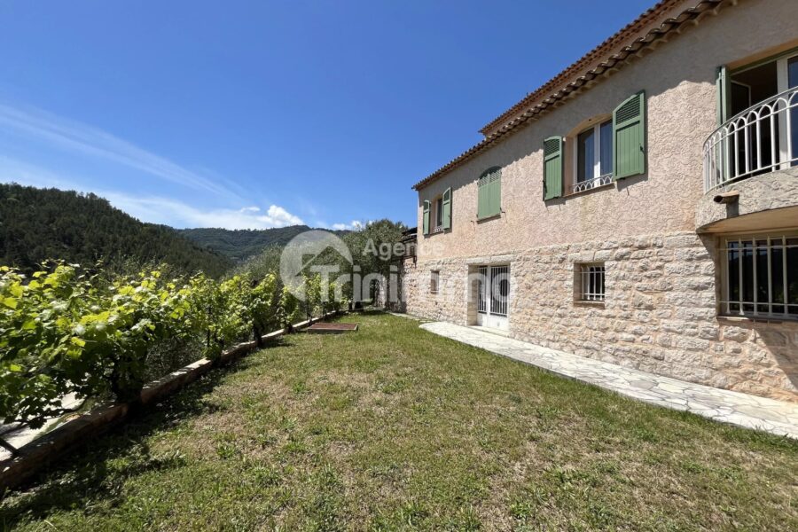 Maison à vendre à L&rsquo;escarène — Vue montagne — photo 2