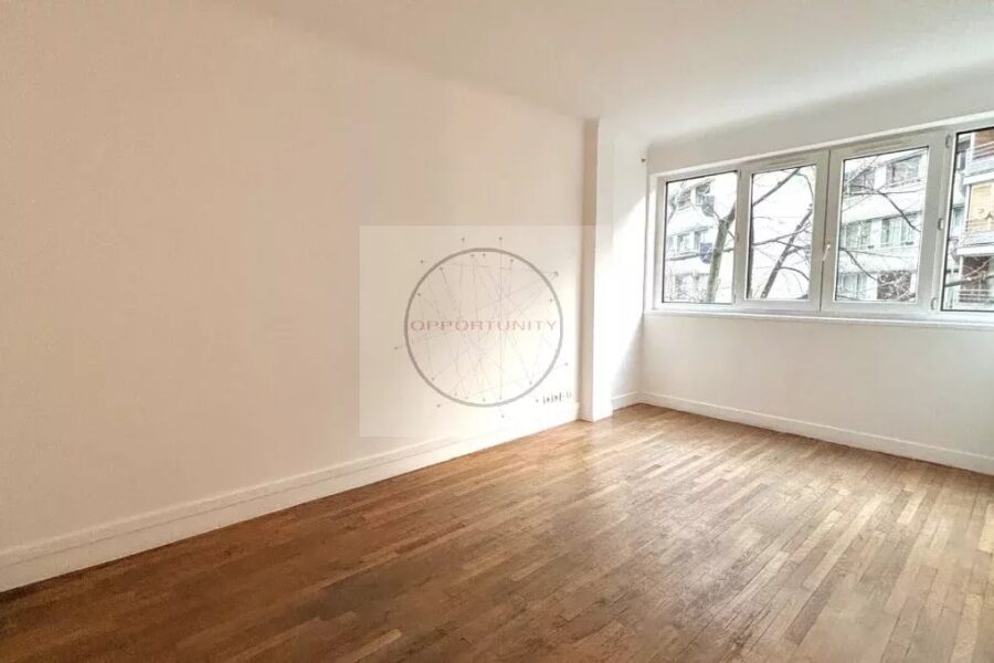 Appartement à vendre à Paris 20ème — Vue sur la ville — photo 7