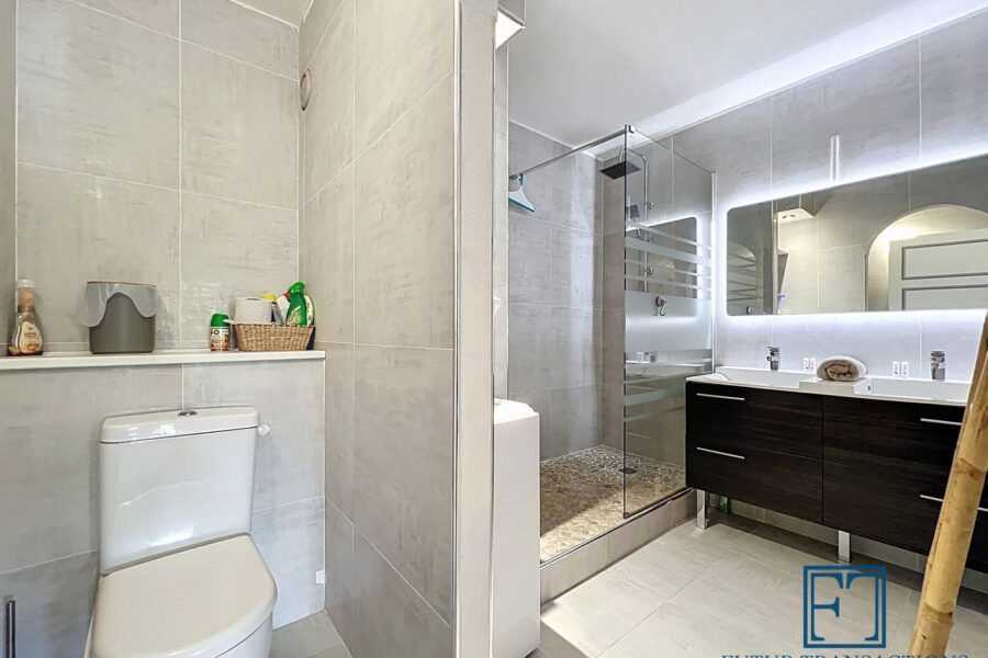 Appartement à vendre à Saint-françois — Vue parc & jardin — photo 8