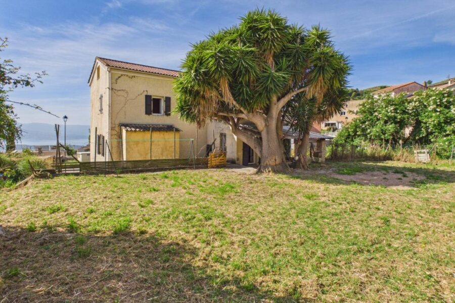 Maison à vendre à Alata