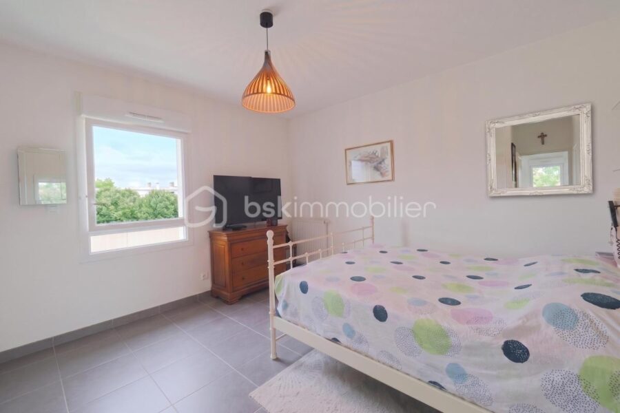 Appartement à vendre à Nimes — Vue sur la ville — photo 9