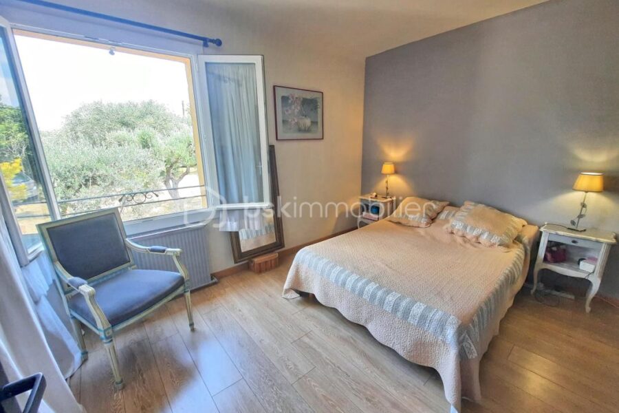 Appartement à vendre à Bagnols en foret — Vue montagne — photo 9