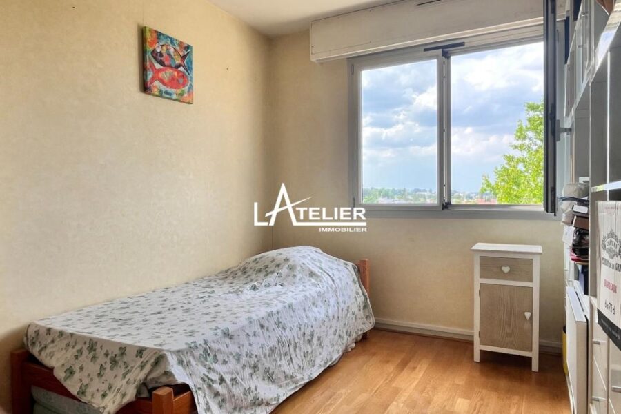 Appartement à vendre à Nantes — Vue sur la ville — photo 9