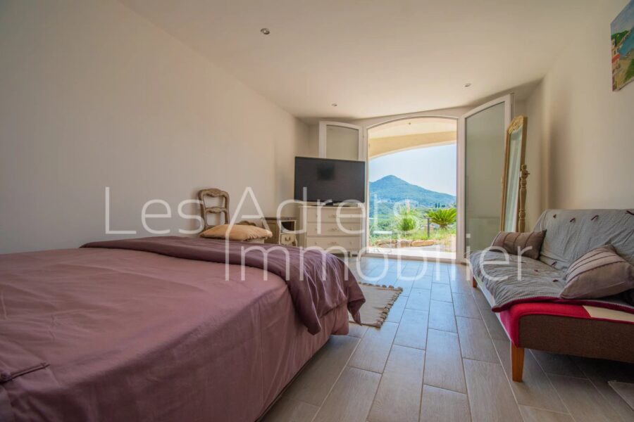 Maison à vendre à Les adrets-de-l&rsquo;estérel — Vue montagne — photo 17