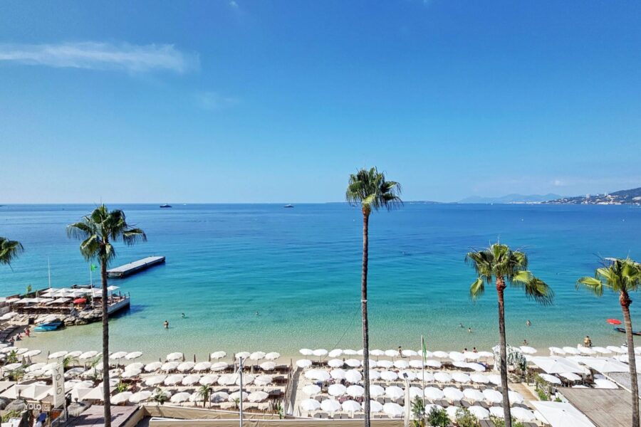 Appartement à vendre à Juan-les-pins — Vue mer — photo 1
