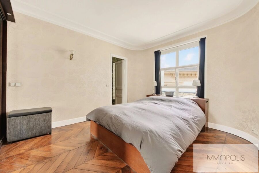 Appartement à vendre à Paris 9ème — Vue sur la ville — photo 8