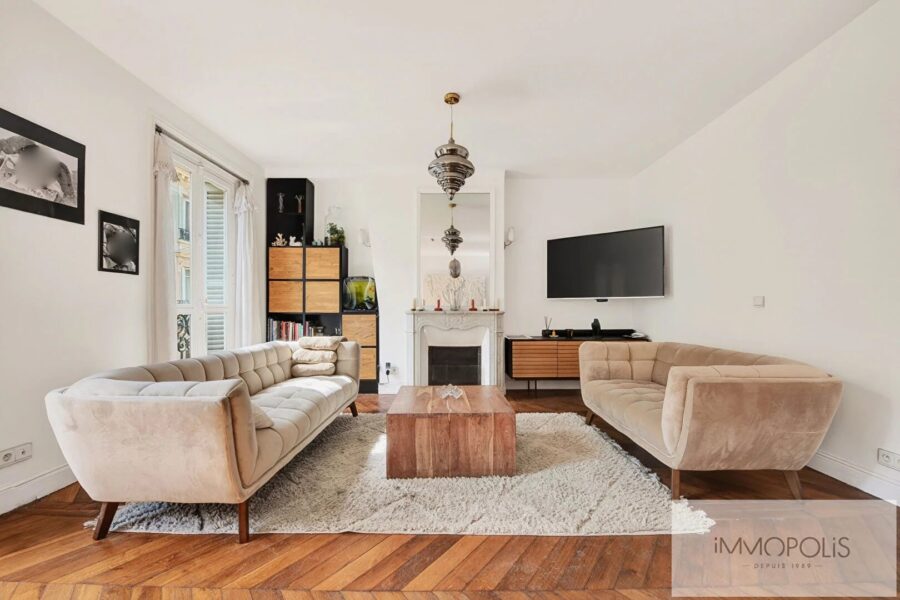 Appartement à vendre à Paris 9ème — Vue sur la ville — photo 2