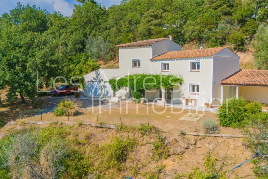 Maison à vendre à Les adrets-de-l&rsquo;estérel — Vue montagne — photo 2