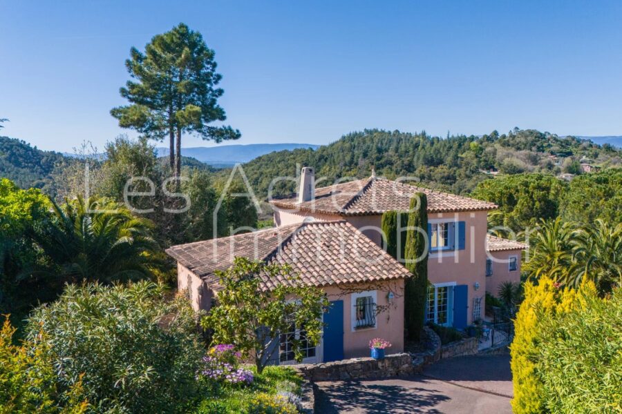 Maison à vendre à Les adrets-de-l&rsquo;estérel — Vue montagne — photo 2