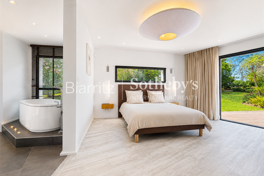 Maison à vendre à Anglet — Vue golf — photo 12