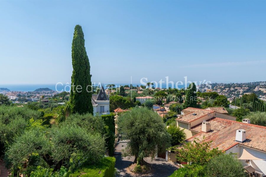 Maison à vendre à Nice — Vue mer — photo 1