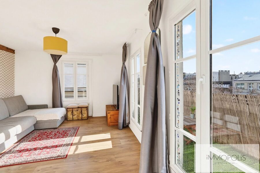 Appartement à vendre à Paris 18ème — Vue sur la ville — photo 9