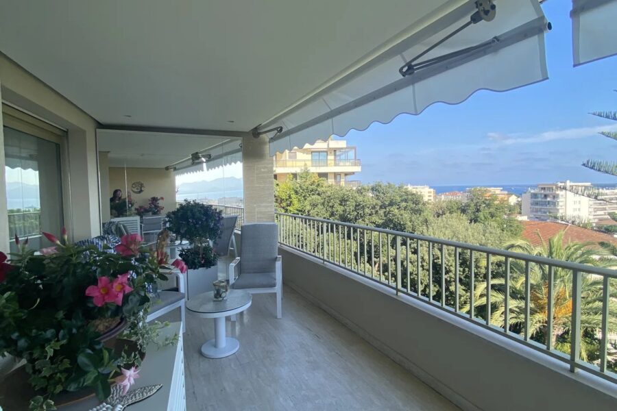 Appartement à vendre à Cannes — Vue montagne — photo 3