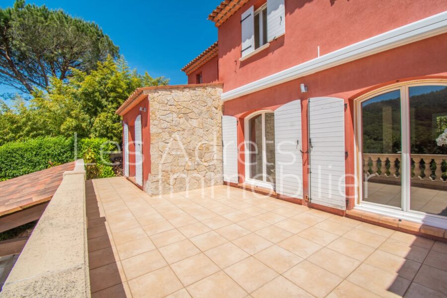 Maison à vendre à Les adrets-de-l&rsquo;estérel — Vue montagne — photo 13