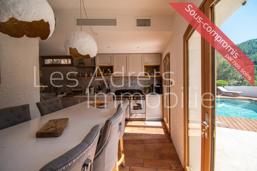 Maison à vendre à Les adrets-de-l&rsquo;estérel — Vue montagne — photo 6