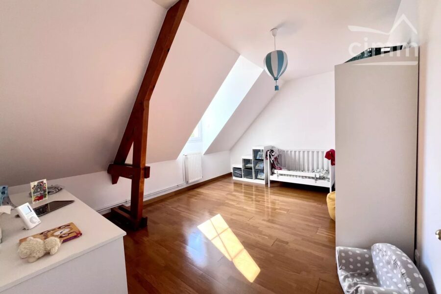 Maison à vendre à Chamant — Vue parc — photo 12