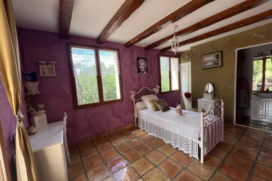 Maison à vendre à Rougiers